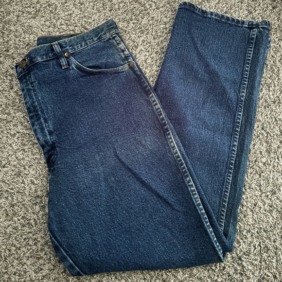 Women’s Rodeo Patch Wrangler Jeans - Picture 2 of 6